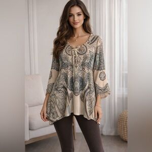 Bohemian style Paisley Print Tunic Top.
Looks great over leggings.